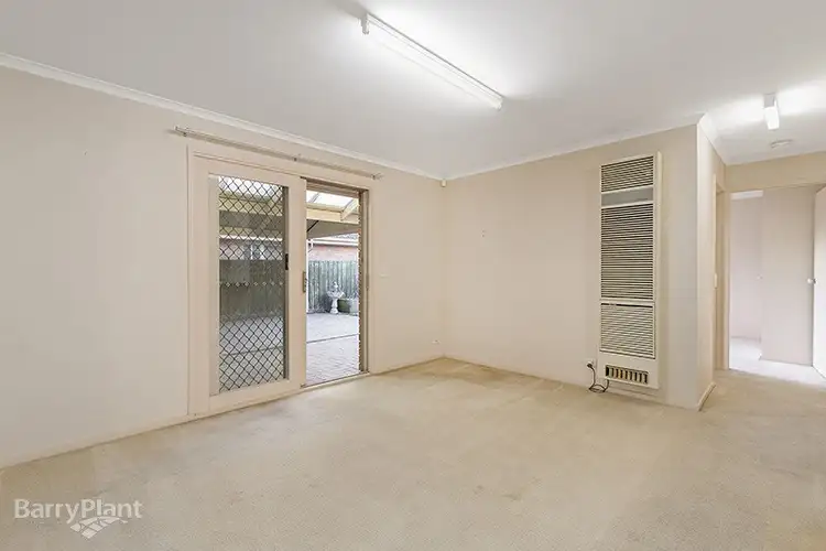 Fifth view of Homely house listing, 4 Fusco Terrace, Berwick VIC 3806