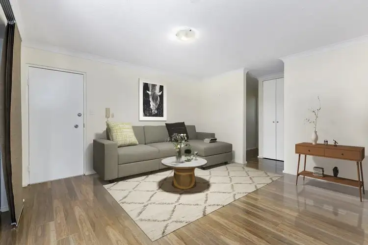 1/43 Swain St, Holland Park West QLD 4121