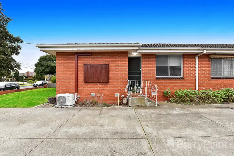 Main view of Homely unit listing, 1/24 Pell Street, Bentleigh East VIC 3165