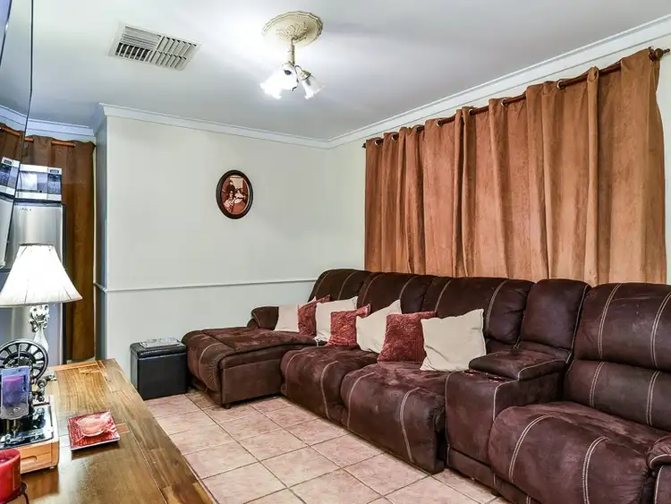 Fifth view of Homely house listing, 29 Cressida Way, Camillo WA 6111