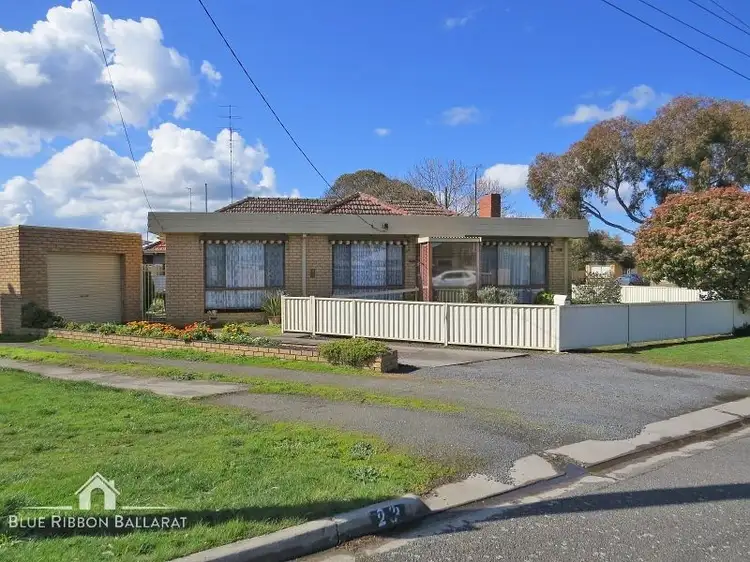 25 Yarrowee Street