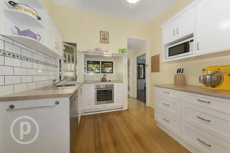 Second view of Homely house listing, 561 Honour Avenue, Sherwood QLD 4075