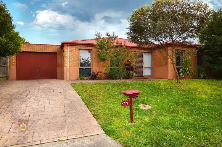 11 Pinoak Drive, Yarra Glen VIC 3775
