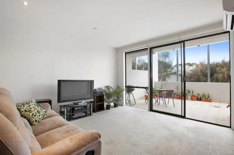 Fourth view of Homely apartment listing, 10/4 Crefden Street, Maidstone VIC 3012