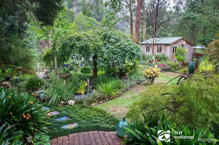 13 Creekbank Street, Upwey VIC 3158