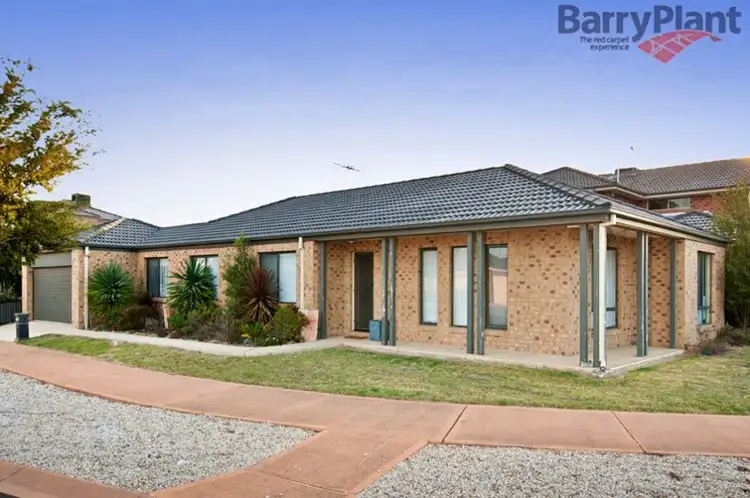 31 Moncrieff Parade, Point Cook VIC 3030