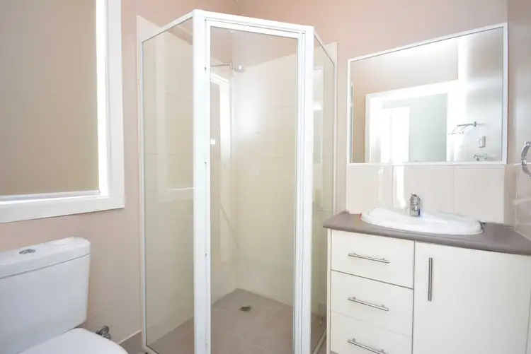 Sixth view of Homely townhouse listing, 2/1015 Pascoe Vale Road, Jacana VIC 3047
