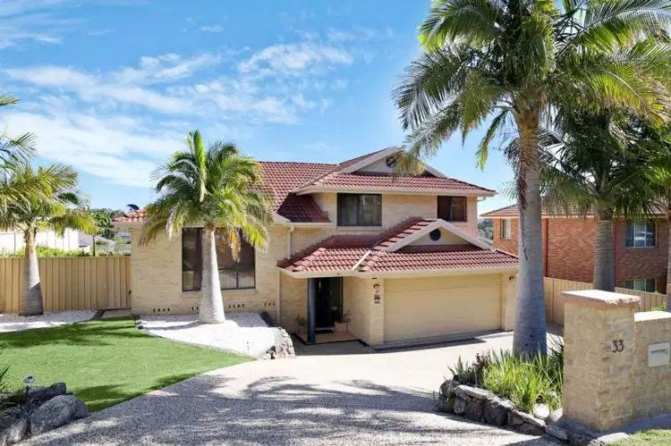 33 Robinia Grove, Garden Suburb NSW 2289