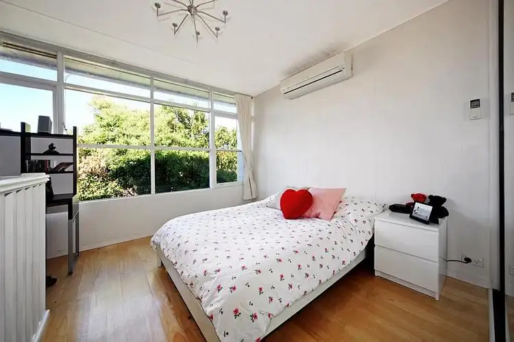 Third view of Homely apartment listing, 15/11 Murrumbeena Road, Murrumbeena VIC 3163