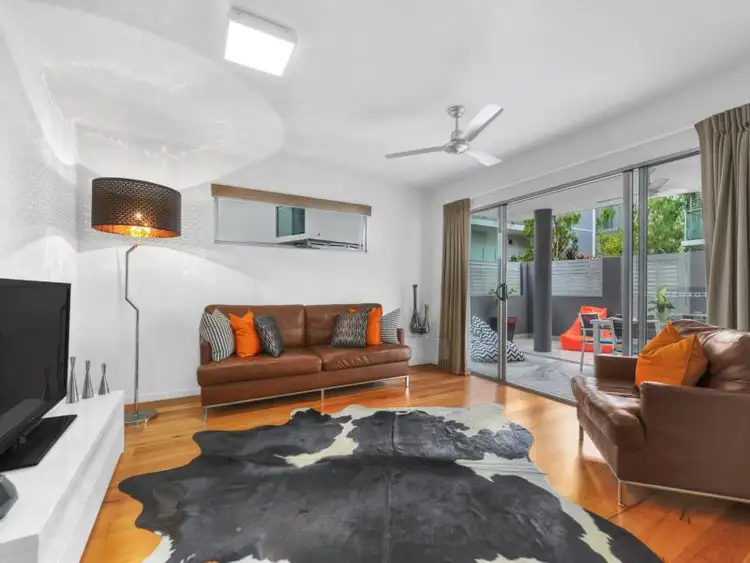 2/12 Barramul Street, Bulimba QLD 4171