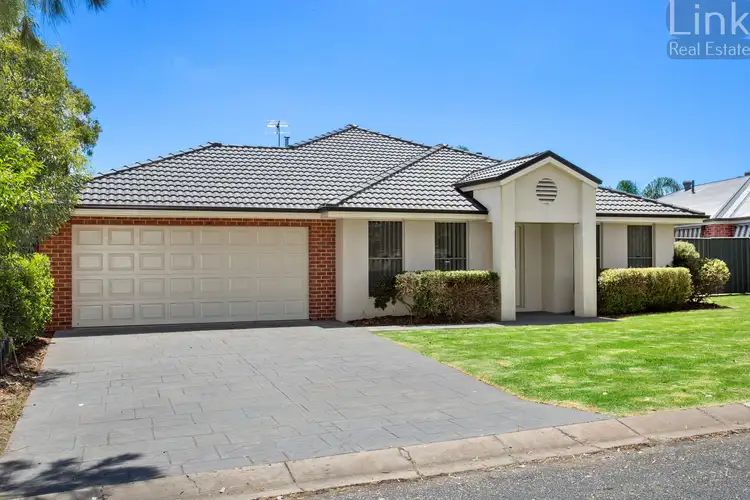 98 Hotham Circuit, Thurgoona NSW 2640