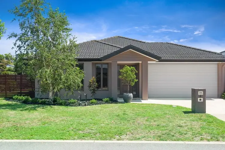 6 Torres Parade, Sandhurst VIC 3977