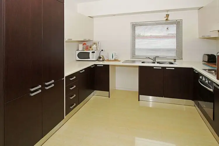 Sixth view of Homely apartment listing, 10/261 Broadway, Reservoir VIC 3073