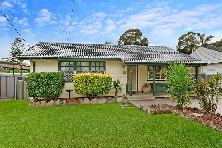9 Melanesia Avenue, Lethbridge Park NSW 2770