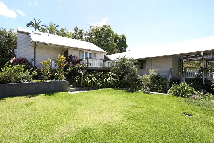 82 Tristania Drive