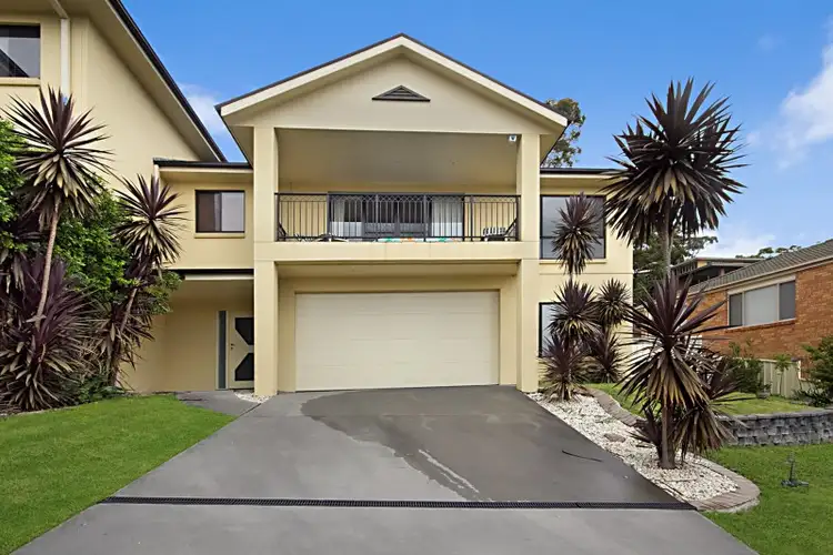 1 Kerrigan Close, Eleebana NSW 2282
