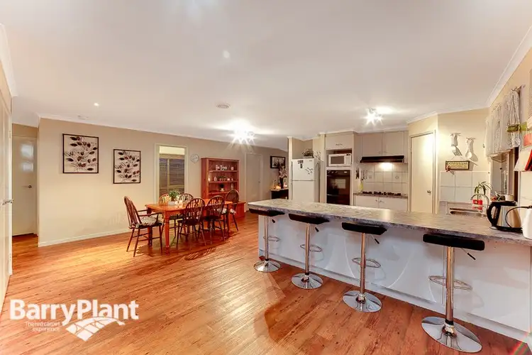 Seventh view of Homely house listing, 32 Samantha Crescent, Cranbourne North VIC 3977