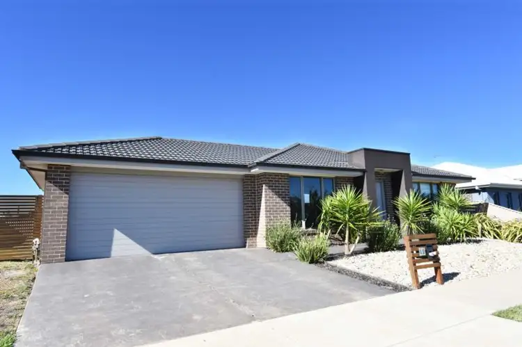 12 Creekstone Drive, Alfredton VIC 3350