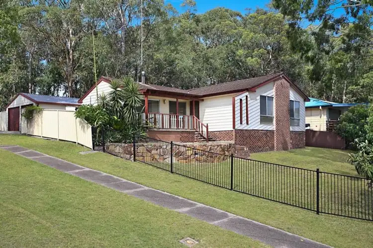 2 Berwick Crescent, Maryland NSW 2287