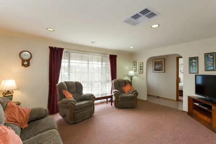 Second view of Homely house listing, 7 Carboni Court, Ballarat VIC 3350