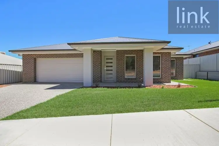 7 Forest Dve, Thurgoona NSW 2640