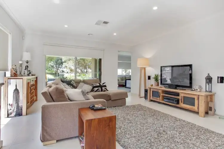 Seventh view of Homely house listing, 23 Warrego Circuit, Sandhurst VIC 3977