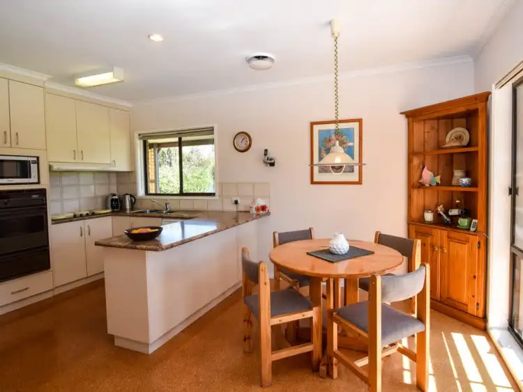 Fourth view of Homely house listing, 2 McDonald Court, Wangaratta VIC 3677