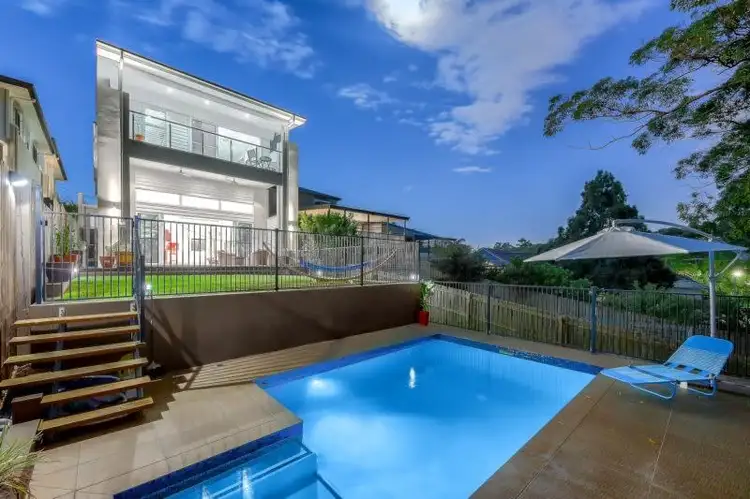 44 Carey Street, Bardon QLD 4065