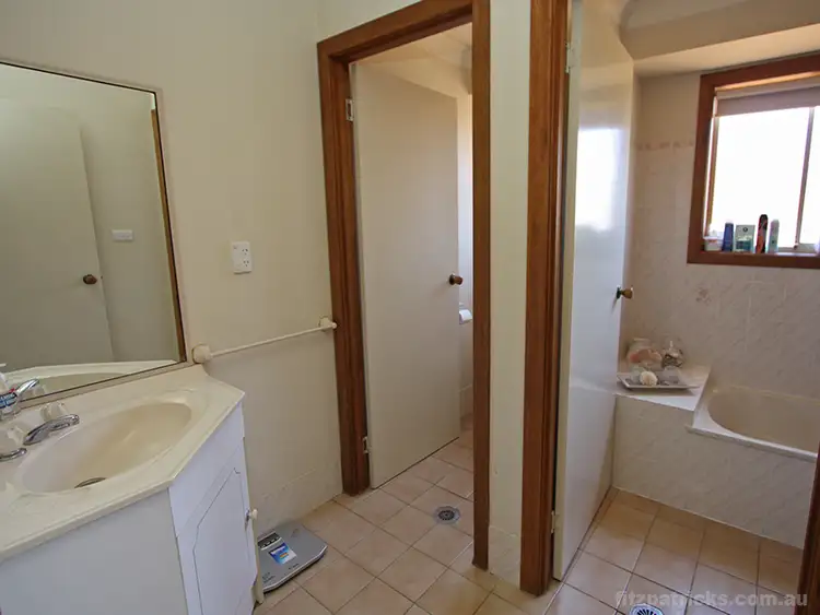 Seventh view of Homely house listing, 5 Kobi Place, Glenfield Park NSW 2650