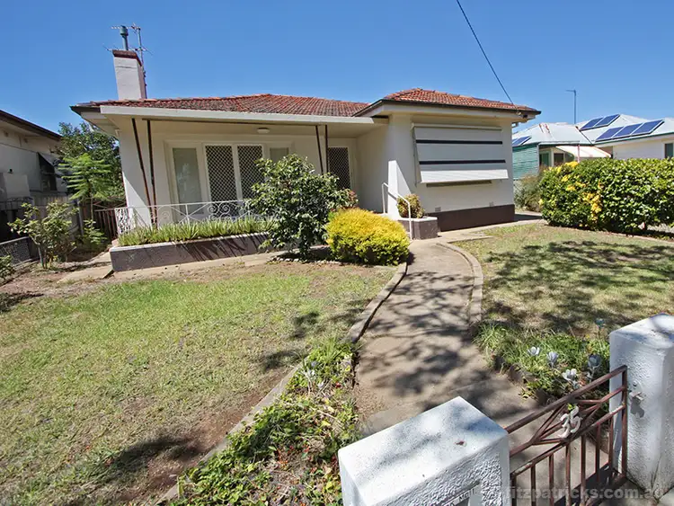 35 Northcott Parade, Mount Austin NSW 2650