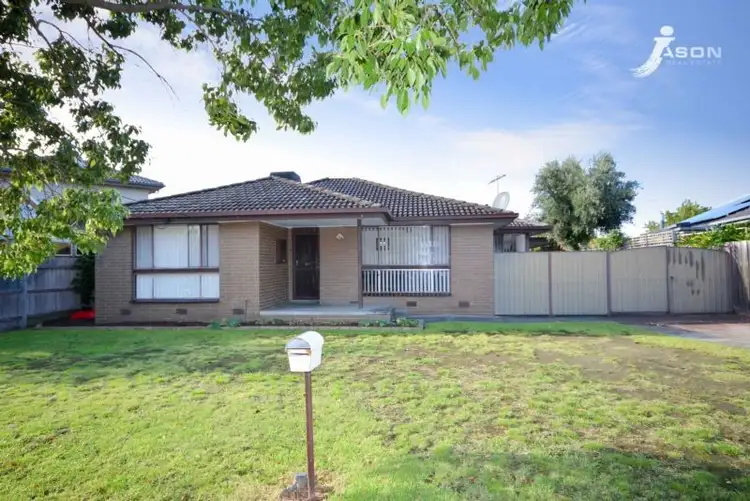 25 Goodwood Cres, Gladstone Park VIC 3043