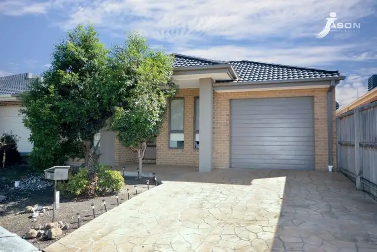 16 Ferncroft Drive, South Morang VIC 3752