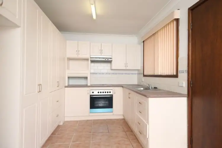 Second view of Homely house listing, 5 Winford Place, Macquarie Hills NSW 2285
