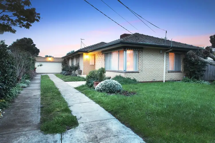 14 Baxter Close, Gladstone Park VIC 3043