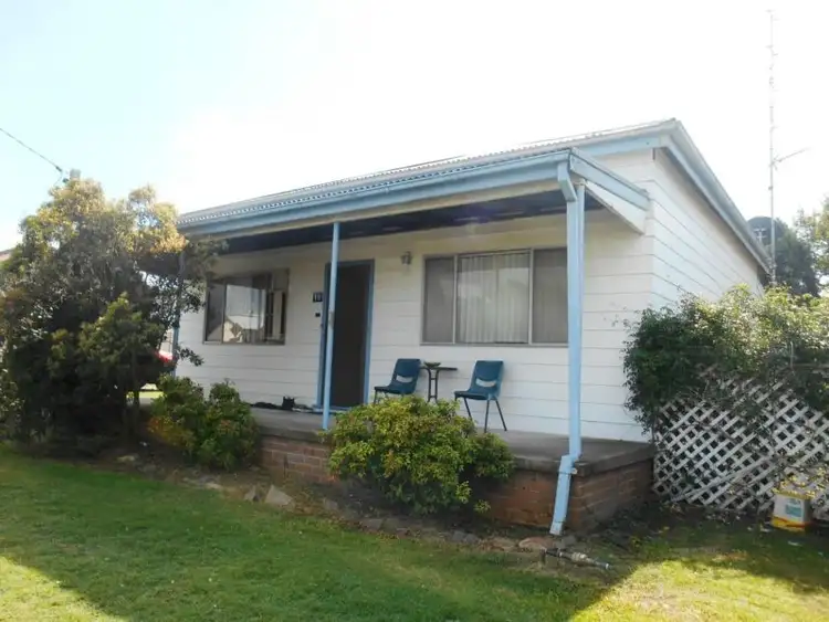 11 Sixth Street, Weston NSW 2326
