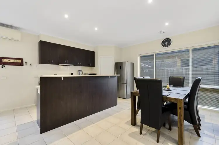 Sixth view of Homely house listing, 8 Cartier Walk, Sanctuary Lakes VIC 3030