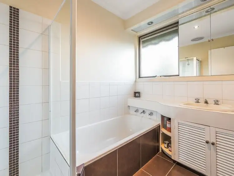 Fifth view of Homely house listing, 952 Mountain Highway, Boronia VIC 3155