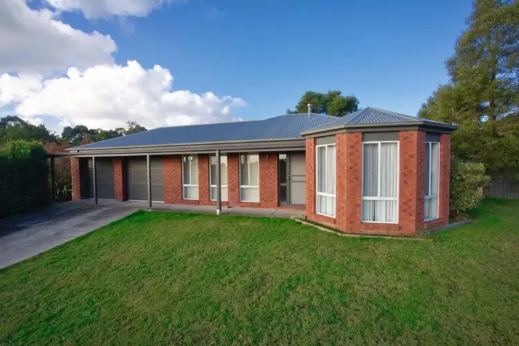 6 Correa Court, Mount Helen VIC 3350