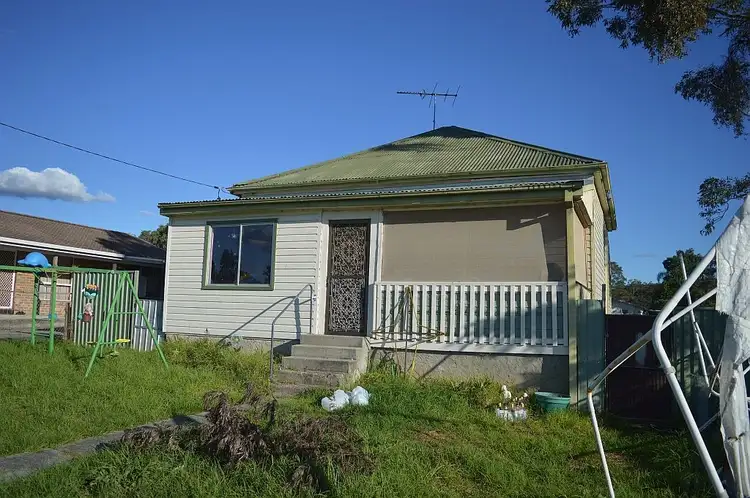 18 Murray Street, Abernethy NSW 2325