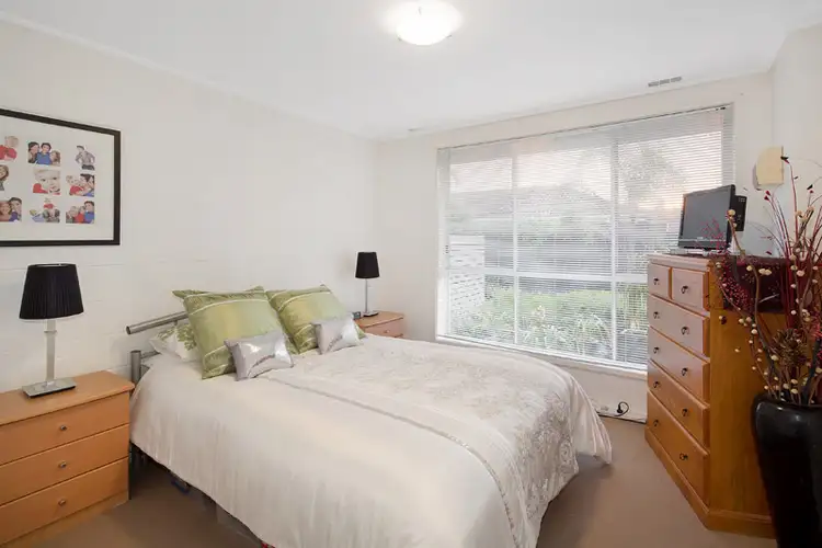 Fourth view of Homely unit listing, 2/18 Broadway, Bonbeach VIC 3196
