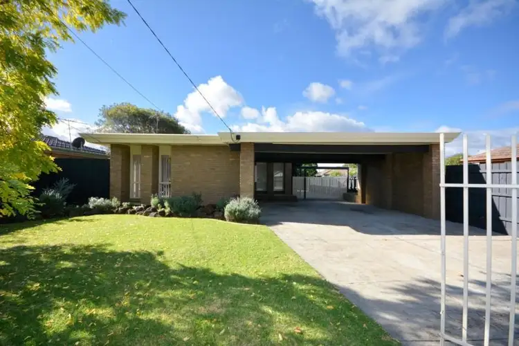 2 Fisher Grove, Tullamarine VIC 3043