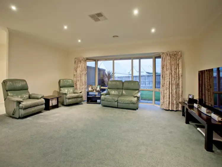 Fourth view of Homely house listing, 2 Wagtail Court, Langwarrin VIC 3910