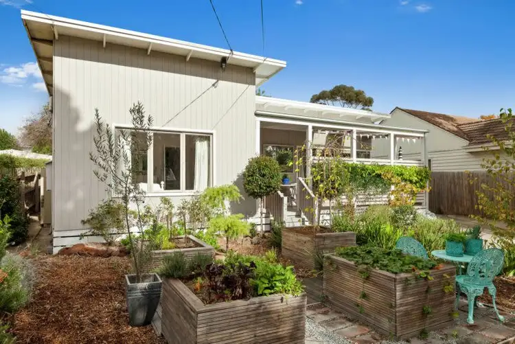 6 Blair Avenue, Frankston South VIC 3199