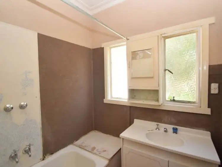 Sixth view of Homely house listing, 15 Perry Street, Wangaratta VIC 3677