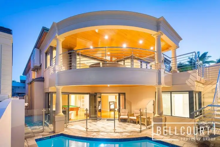 152 River Way, Salter Point WA 6152