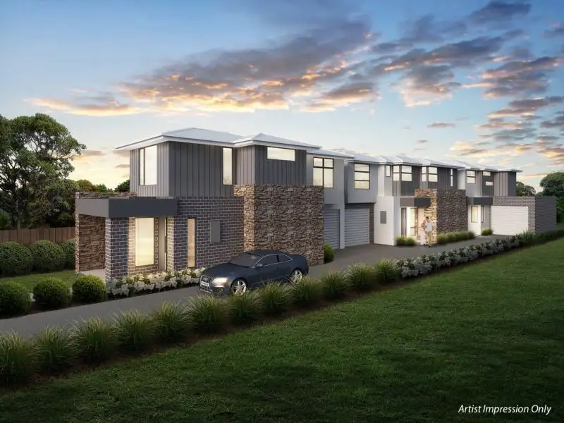 Main view of Homely townhouse listing, 2/186 Civic Parade, Altona VIC 3018