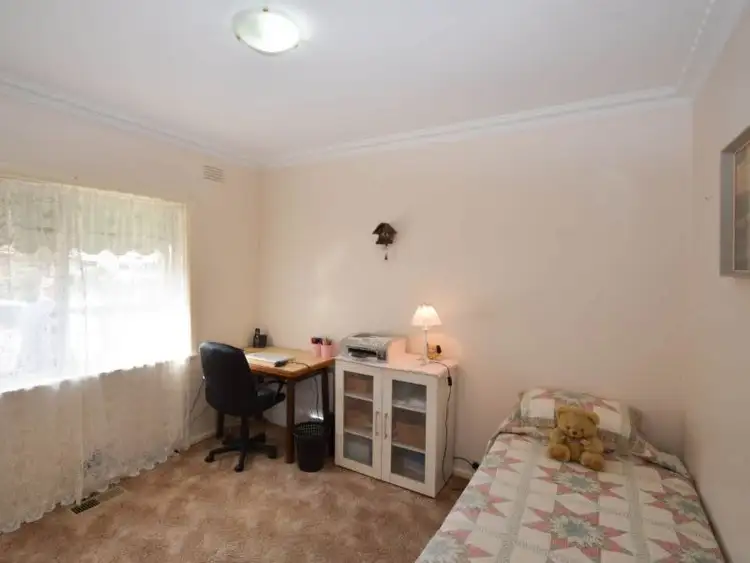 Sixth view of Homely house listing, 3 Avon Court, Wangaratta VIC 3677