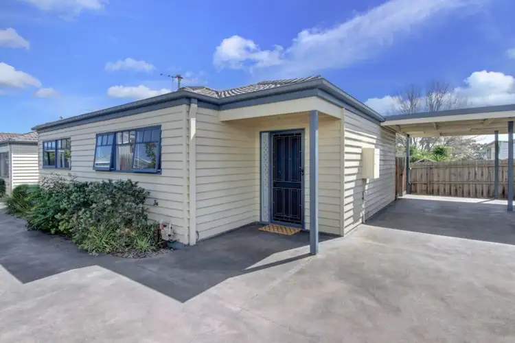 2/27 Leonard Street, Frankston VIC 3199