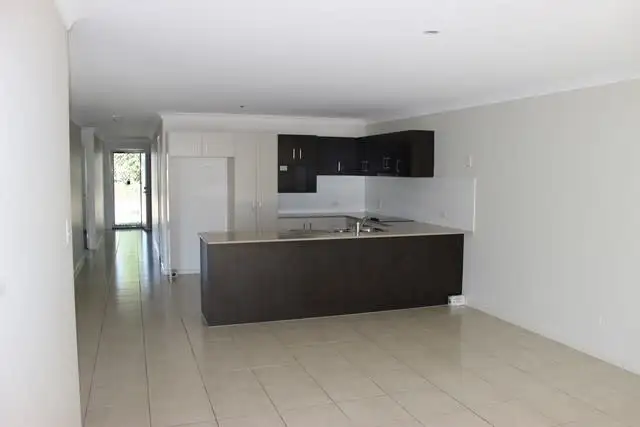 Fifth view of Homely unit listing, 2 Sandpiper Circuit, Leichhardt QLD 4305