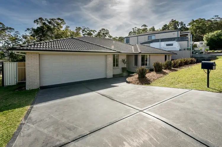Main view of Homely house listing, 25 Hadlow Drive, Cameron Park NSW 2285